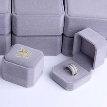 Load image into Gallery viewer, Zirconia Engagement Ring - SexyBling