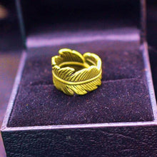 Load image into Gallery viewer, Antique Feather Ring - SexyBling