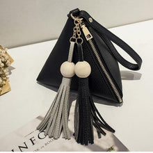 Load image into Gallery viewer, Casual Triangle Leather Fringe Clutch