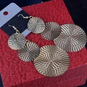 Classy Long 3 Round Danlge Earrings - SexyBling