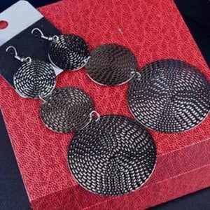 Classy Long 3 Round Danlge Earrings - SexyBling