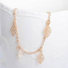 Load image into Gallery viewer, Flower Charm Anklet - SexyBling