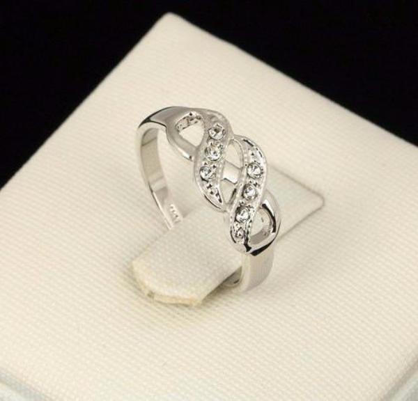 Creepers Wave Shape Cubic Zirconia Finger Rings - SexyBling