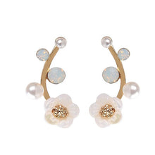 Load image into Gallery viewer, Pearl Flower Earrings - SexyBling