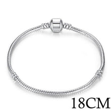 Load image into Gallery viewer, Love Snake Chain Bracelet - SexyBling