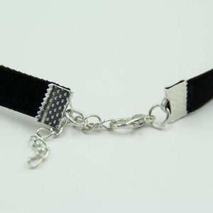 Retro Velvet Black Choker Necklace - SexyBling