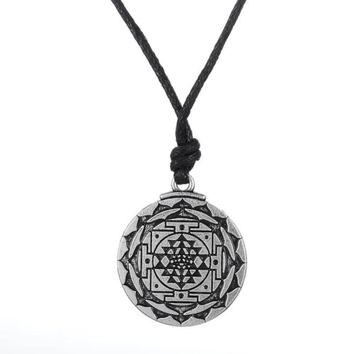 Vintage Wealth Amulet With Rope - SexyBling
