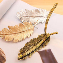 Load image into Gallery viewer, Sexy  Metal Feather Hairpin - SexyBling
