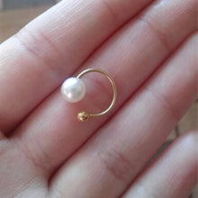 Load image into Gallery viewer, Pearls Ear Cuff Earrings - SexyBling