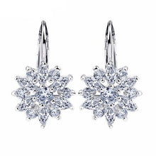 Load image into Gallery viewer, Gold Flower Stud Earrings - SexyBling