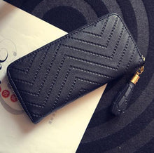 Load image into Gallery viewer, Luxurious Tassel Zig Zag Wallet - SexyBling