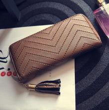 Load image into Gallery viewer, Luxurious Tassel Zig Zag Wallet - SexyBling