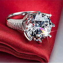 Load image into Gallery viewer, Cubic Zircon Crown Ring - SexyBling