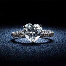 Load image into Gallery viewer, Heart stone Luxury Engagement Ring - SexyBling