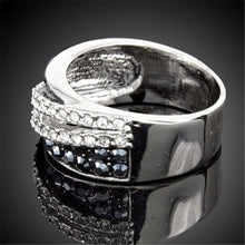 Load image into Gallery viewer, White/Black Zirconia Ring - SexyBling