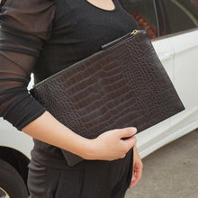 Load image into Gallery viewer, Cute Crocodile Evening Clutch - SexyBling