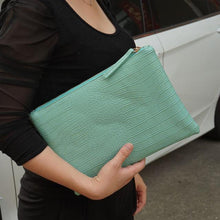 Load image into Gallery viewer, Cute Crocodile Evening Clutch - SexyBling