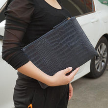 Load image into Gallery viewer, Cute Crocodile Evening Clutch - SexyBling